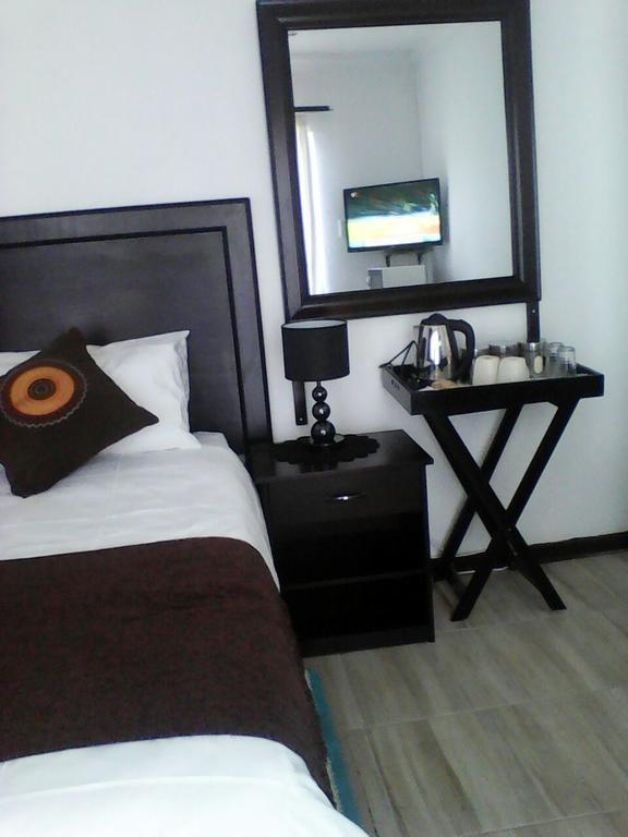 Aliwal Villa Guest Lodge Εξωτερικό φωτογραφία