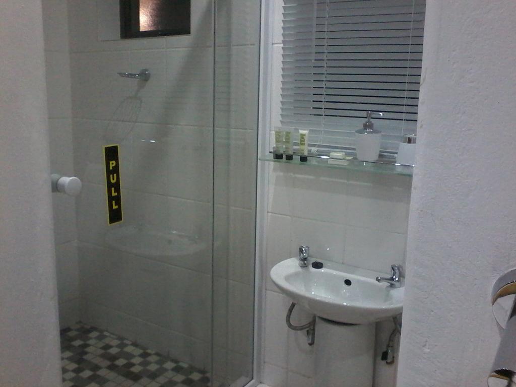Aliwal Villa Guest Lodge Εξωτερικό φωτογραφία