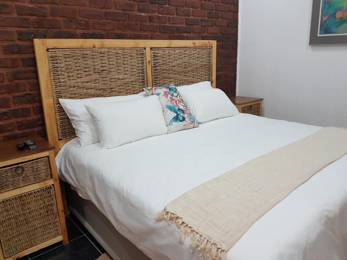 Aliwal Villa Guest Lodge Εξωτερικό φωτογραφία